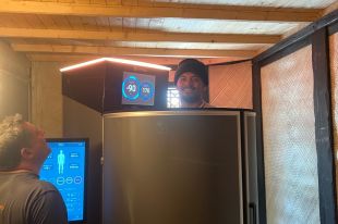 Die Dresden Monarchs nutzen die Kryo-Sauna im Schwebebad Dresden zur Regeneration